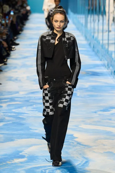 Look 37